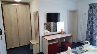 Отель Hotel Solymar Мангалия Двухместный номер эконом-класса с 1 кроватью-6